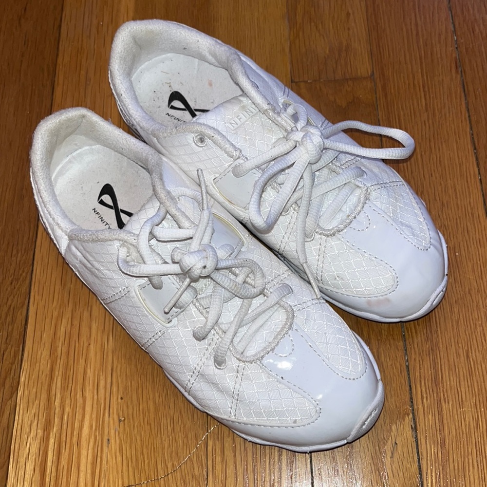 nfinity cheerleading shoes 6.5